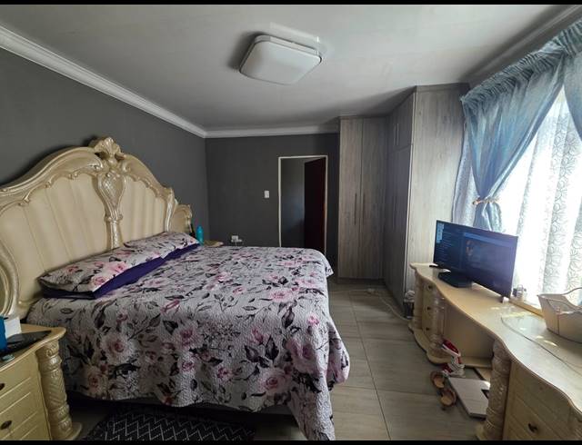 3 BEDROOM HOUSE FOR SALE IN ZAMDELA